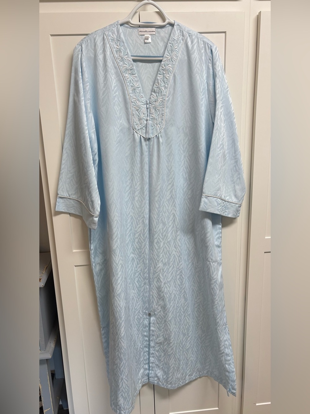 Light Blue Miss Elaineโs Womens Long Sleeve Robe size L